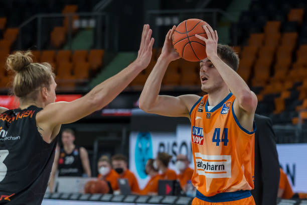 为历史典范 为历史典范